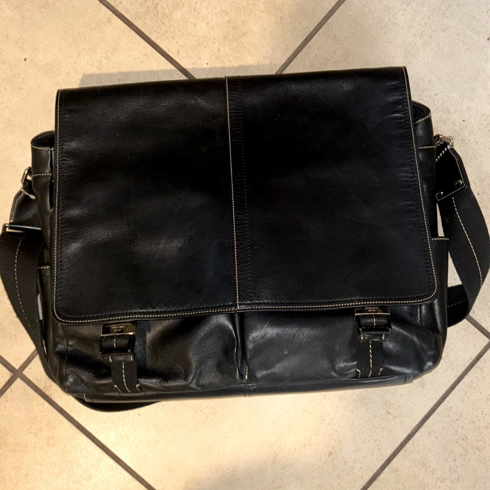 Coach Mens Black Leather Messenger Laptop Bag